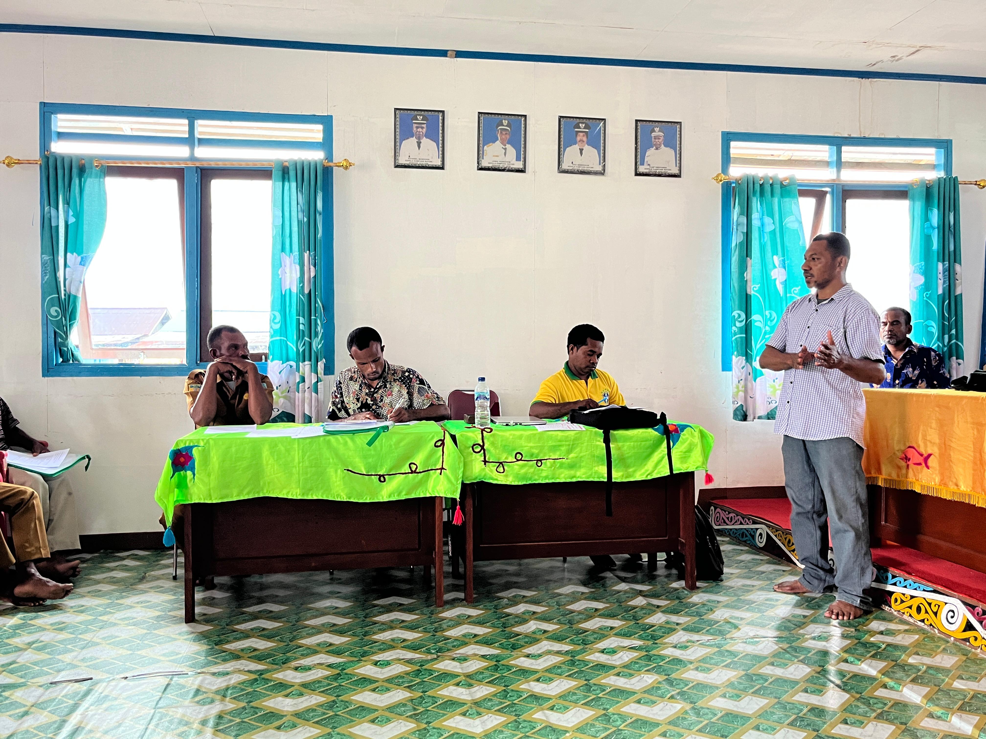 Sesi diskusi dan tanya jawab antara peserta dengan tim fasilitator